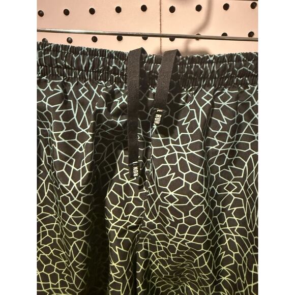 Nike Dri-FIT Women’s Running Shorts – Black & Green Pattern – Size Medium - Picture 2 of 5